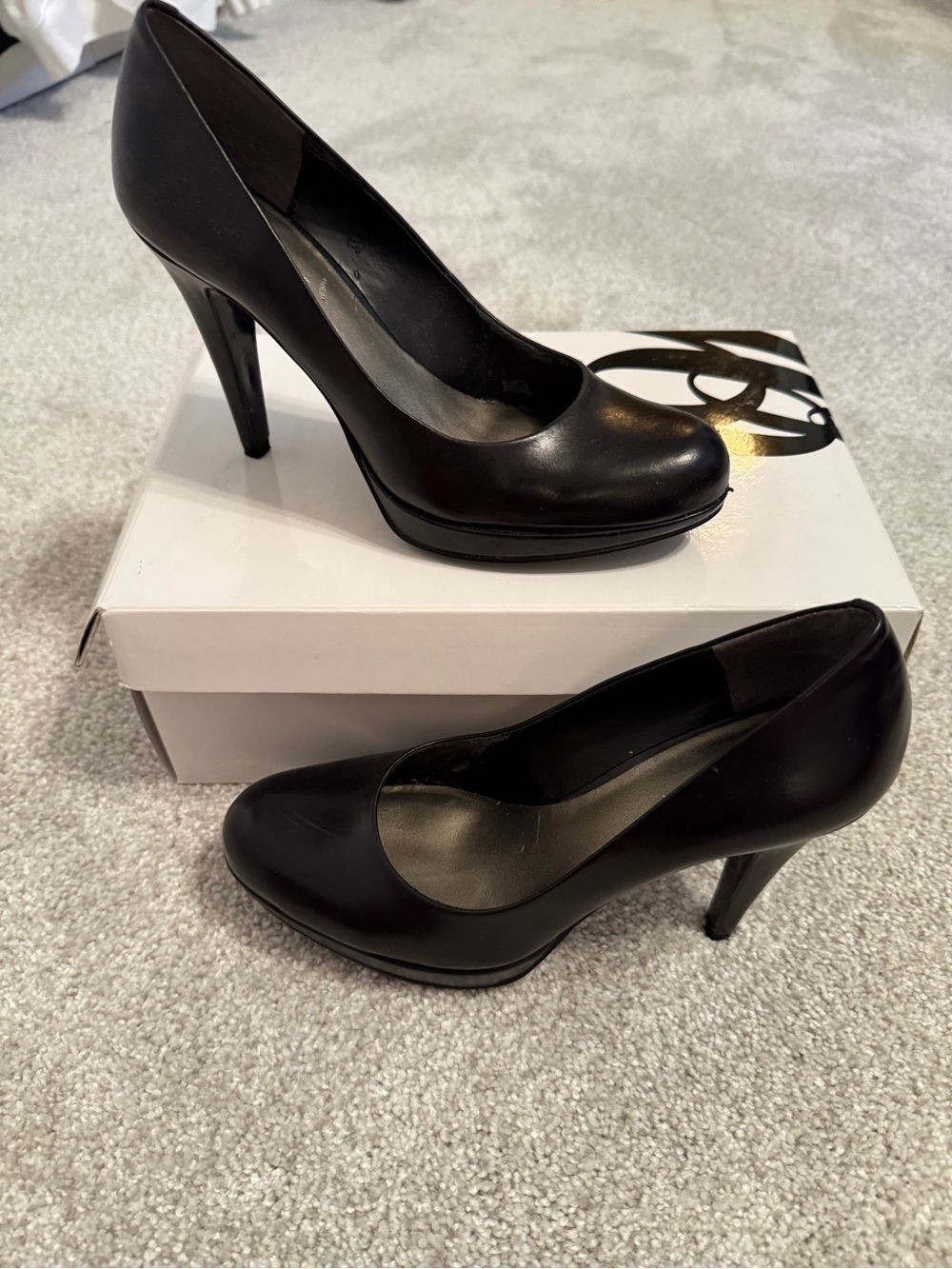 Nine West Black Leather High Heel Pumps size 6